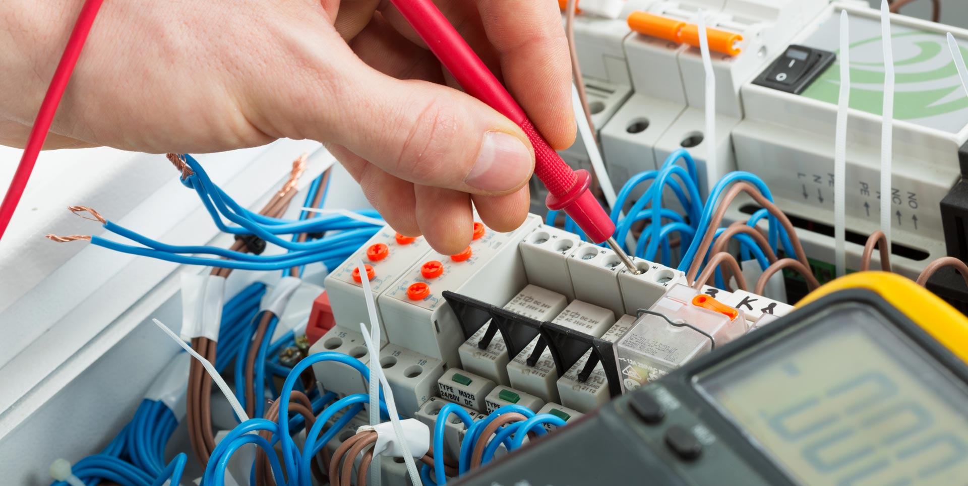 Hire The Top Quality Electrical Services For Electrical Requirements